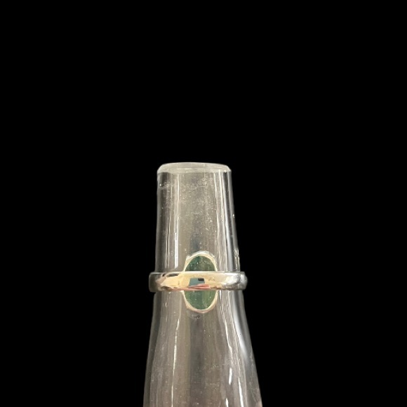 Large oval emerald statement ring set in sterling silver size 7-1/2. - Picture 8 of 8